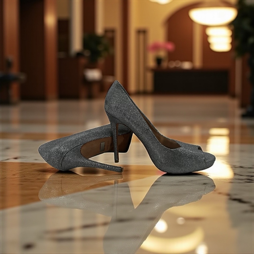 Badgley‎ Mischka Silver Stiletto Heels Classic Design - Picture 2 of 6